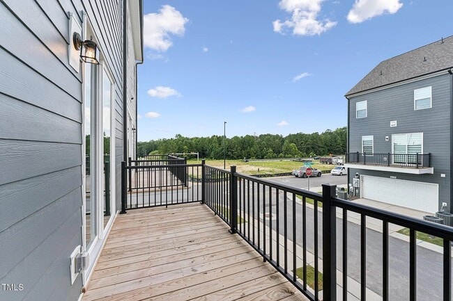 Building Photo - 1508 Village Hall Ln