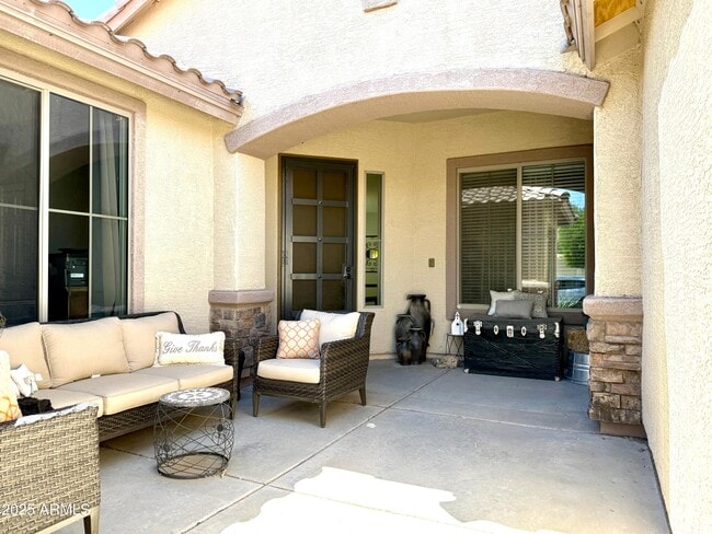 Building Photo - 2541 W Shackleton Dr