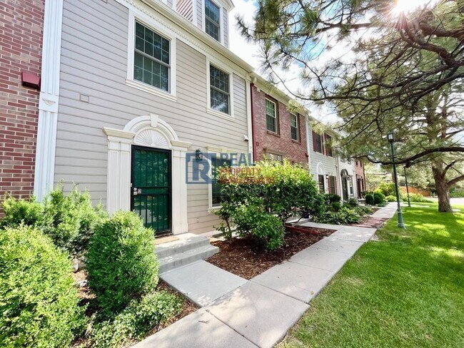 Primary Photo - 5708 E 10th Ave