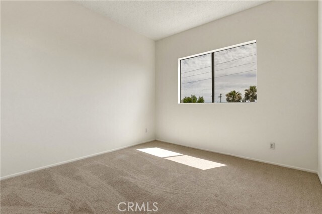 Building Photo - 17312 Chatsworth St