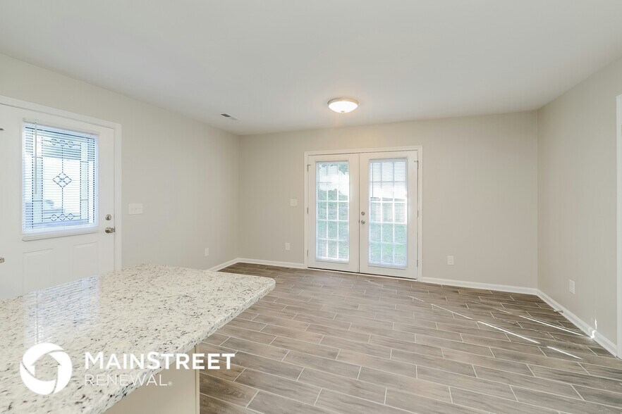 Building Photo - 2857 Hondo Dr