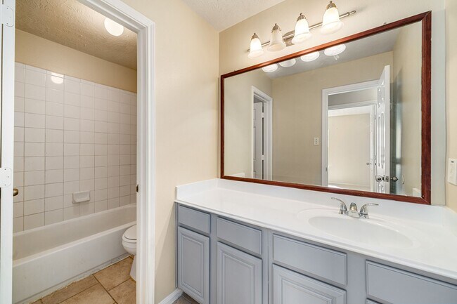 Building Photo - 3434 Fiorella Way