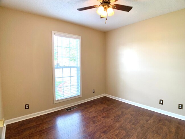 Building Photo - 4080 Challis Dr
