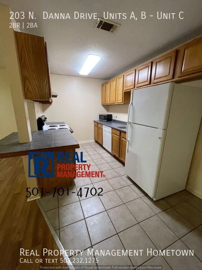 Building Photo - 203 N Danna Dr