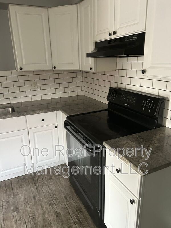 Building Photo - 5308 Ditzler Ave