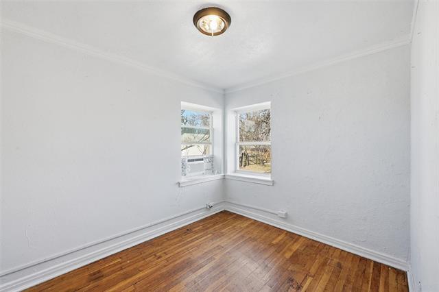 Building Photo - 305 W Morton St