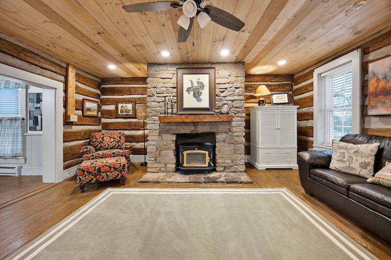 Building Photo - 1612 N Miles St