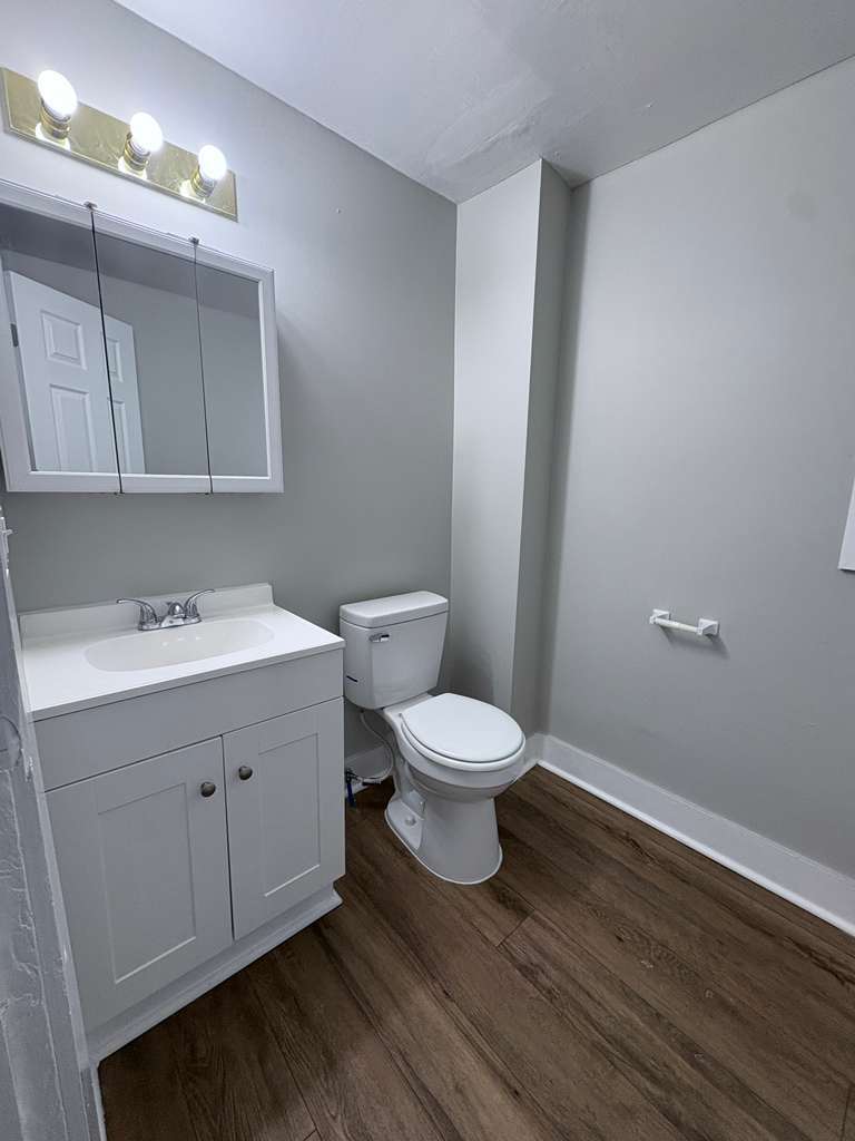 Building Photo - 24 Edgar St