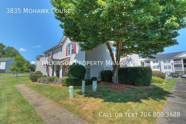 Building Photo - Updated Beautiful 2 bed 2.5 bath Condo. Mo...