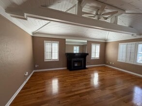 Building Photo - 612 Codding Dr