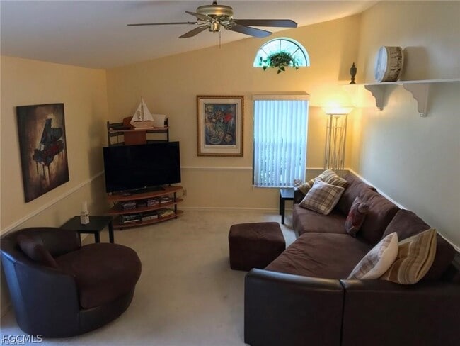 Building Photo - 6645 Wakefield Dr