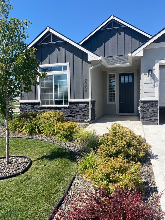 Building Photo - Single Level 4 Bedroom 2 Bathroom Home in Nampa