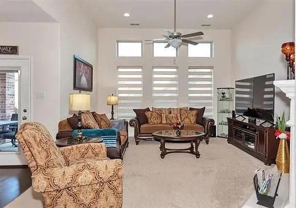 Building Photo - 913 Yarrow St