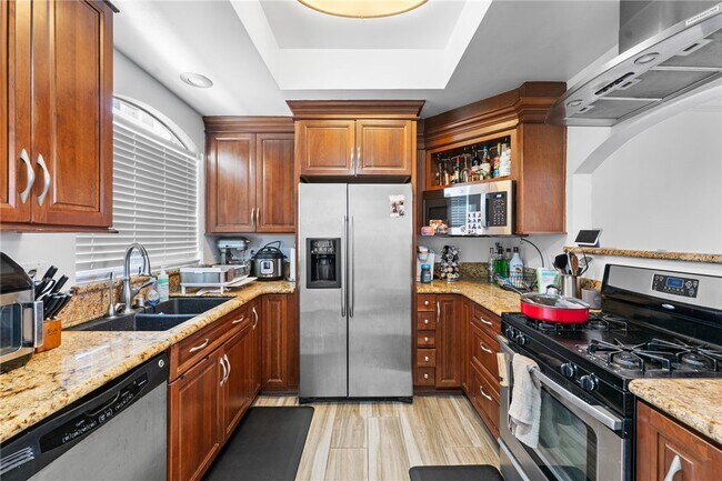 Building Photo - 30902 Club House Dr