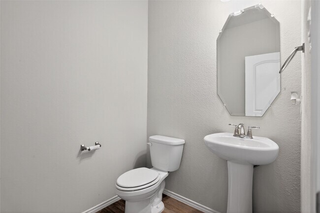 Building Photo - 16817 Pink Wintergreen Dr