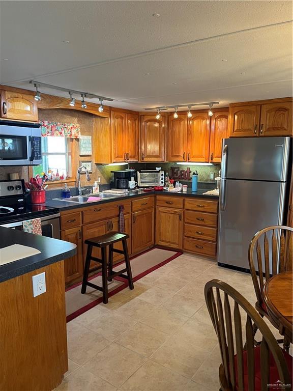 Building Photo - 15 La Quinta Dr