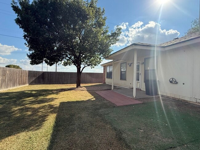 Building Photo - 9717 Blandon Ave