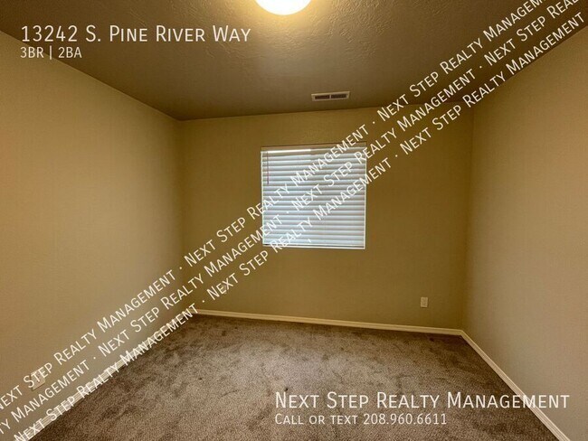 Building Photo - 13242 S Pine River Way