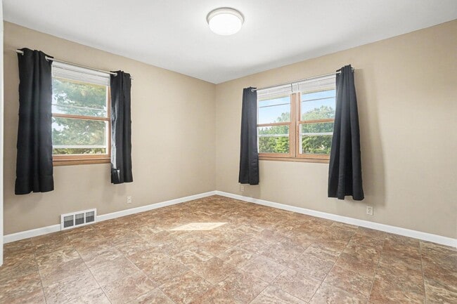 Building Photo - 6767 Military Ave
