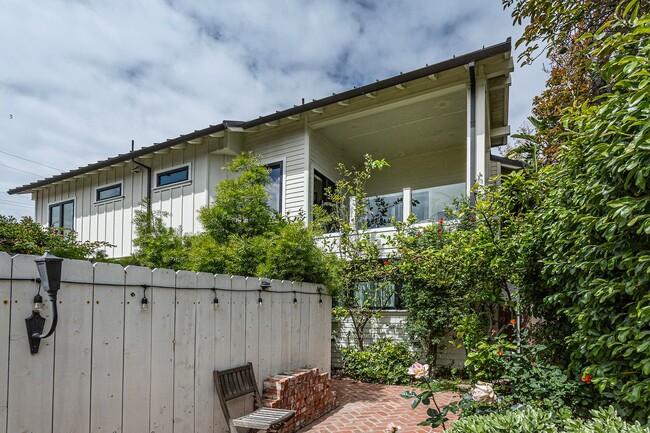 Building Photo - Coronado Beach House