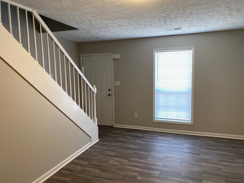 Building Photo - 255 Foxworth Dr