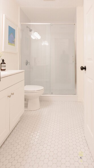 Building Photo - 5 Davis Ave