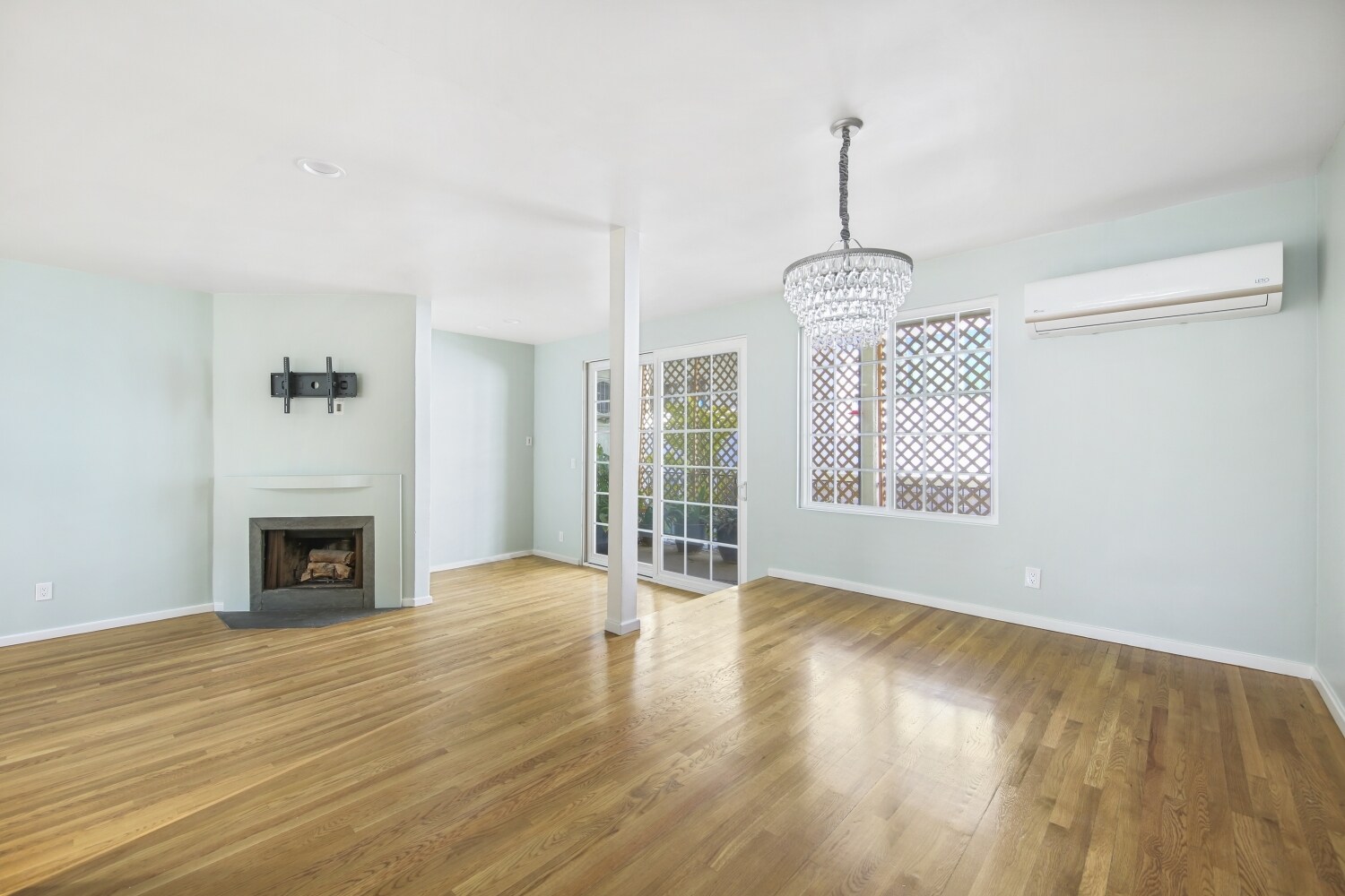 Building Photo - 1020 19th St