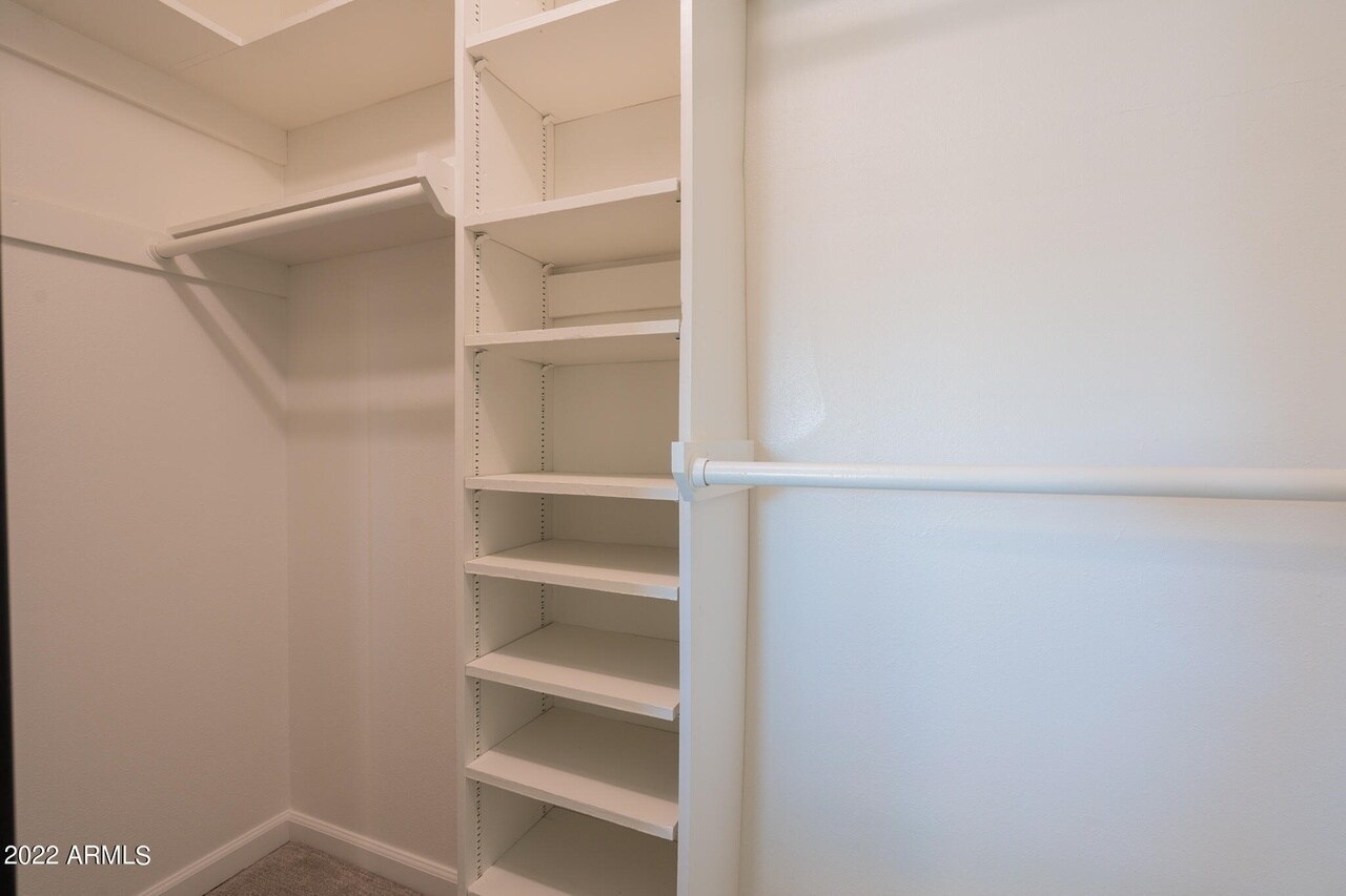 Building Photo - 822 W 18th St