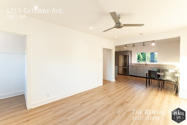 Building Photo - Sweet Silver Lake One Bedroom | Upper Unit...