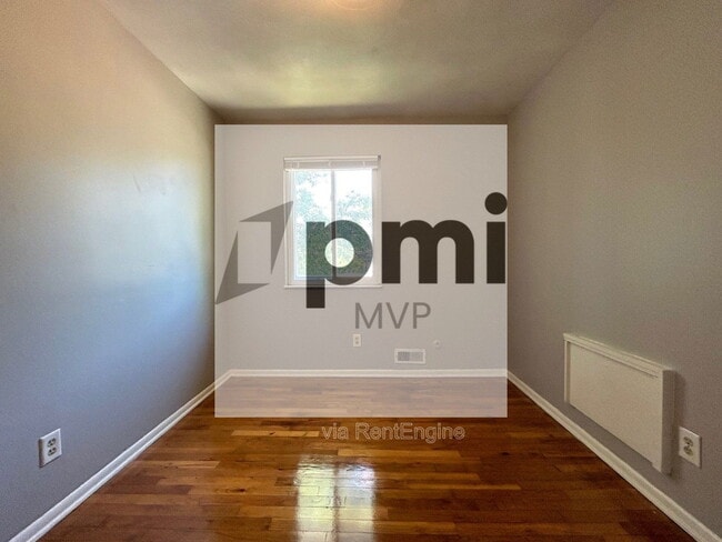 Building Photo - 3029 Rotunda Ct S