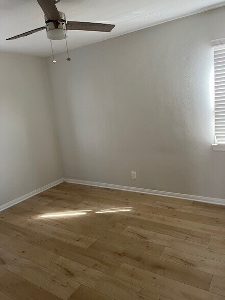 Building Photo - 14320 Condon Ave