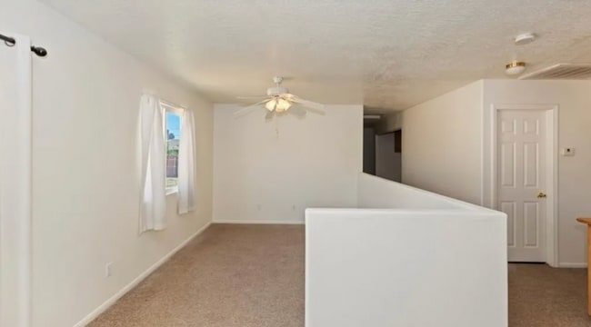 Building Photo - 3 BEDROOM APPLE VALLEY HOME