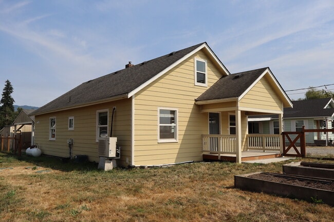 Building Photo - 40122 264th Ave SE