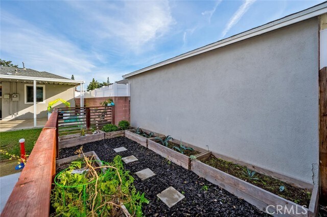 Building Photo - 5049 Adenmoor Ave