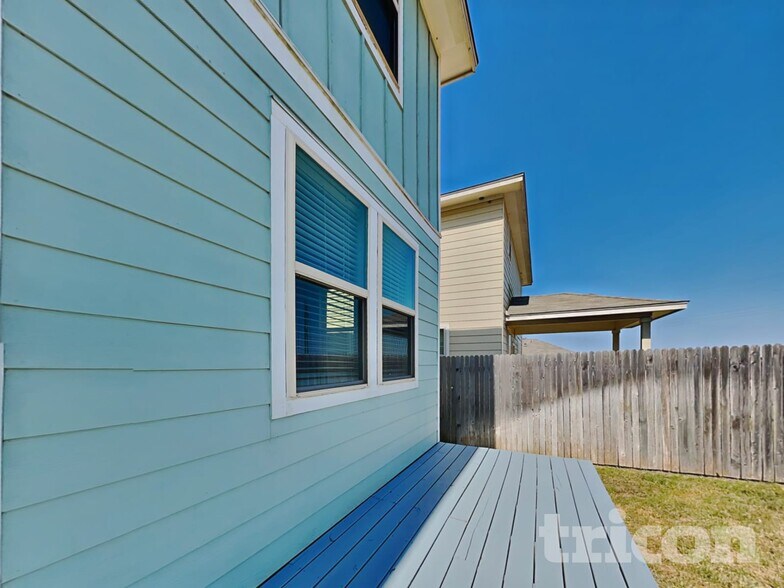 Building Photo - 184 Vestral Rd