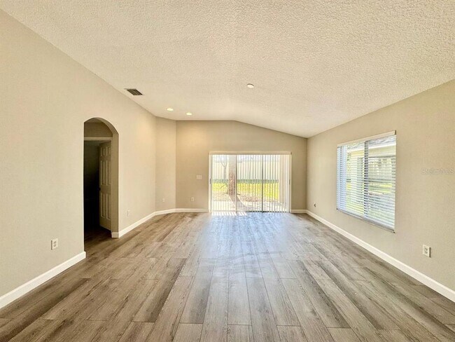 Building Photo - 18112 Canal Pointe St