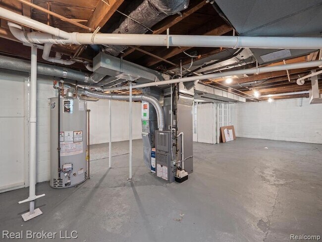 Building Photo - 1428 Bennaville Ave