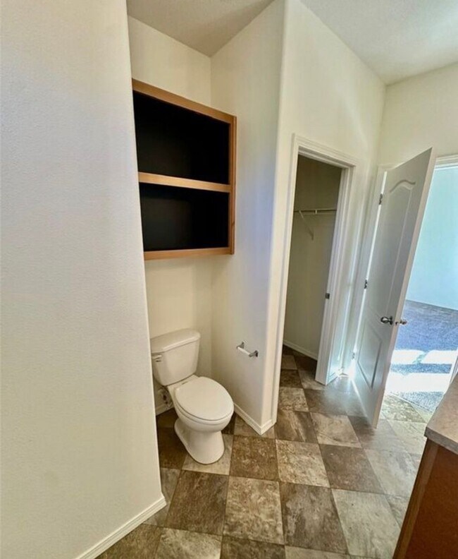 Building Photo - 3Bd 2bath  ****HOUSE IS FOR SALE***12 Mo. Lease will still be honored