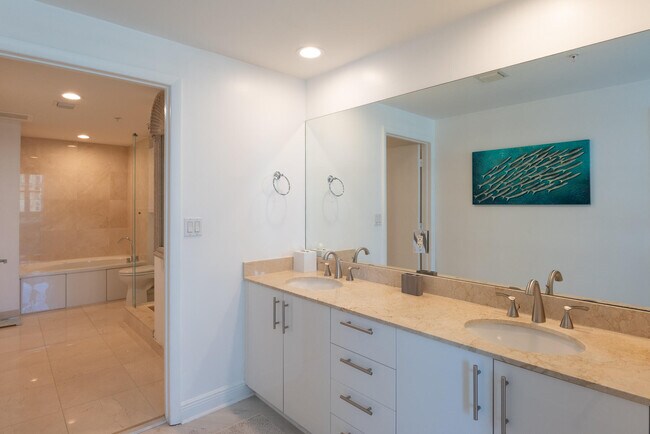 Building Photo - 550 Okeechobee Blvd