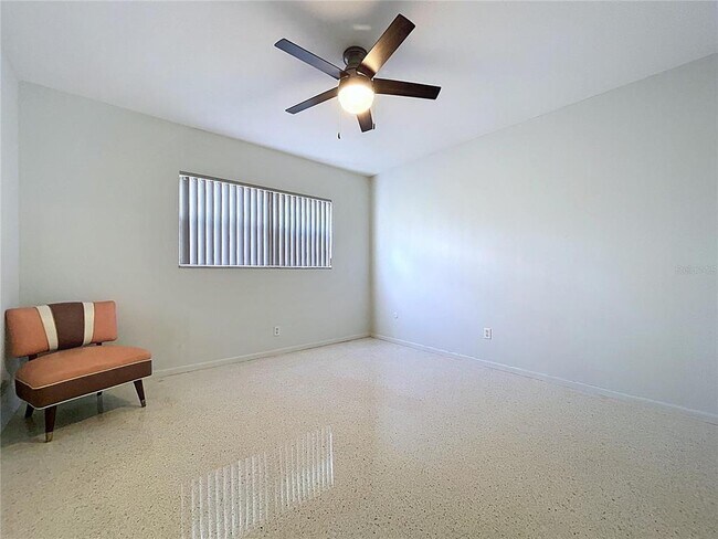 Building Photo - 1601 Riverhills Dr