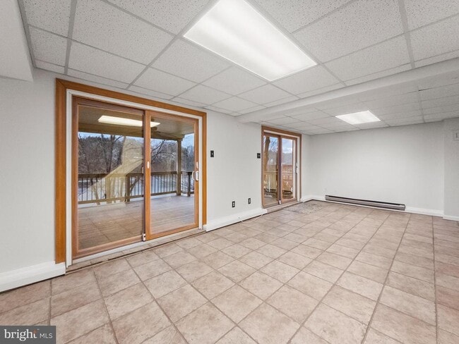 Building Photo - 6586 Hemlock Point Rd