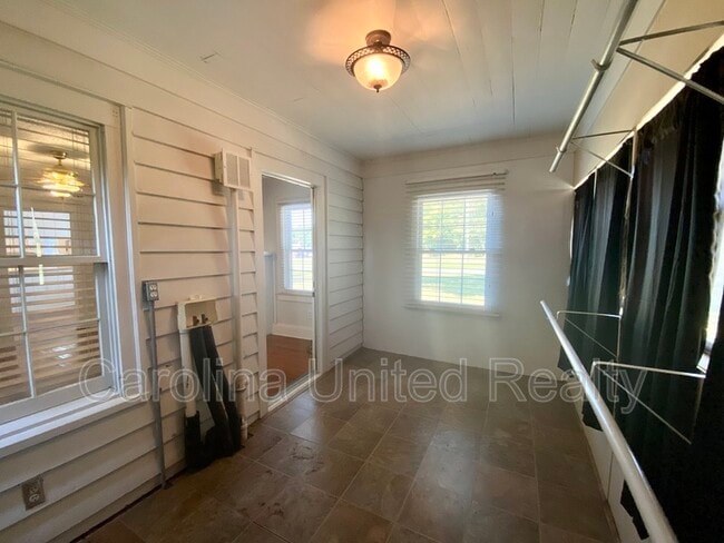 Building Photo - 3901 Plyler Mill Rd