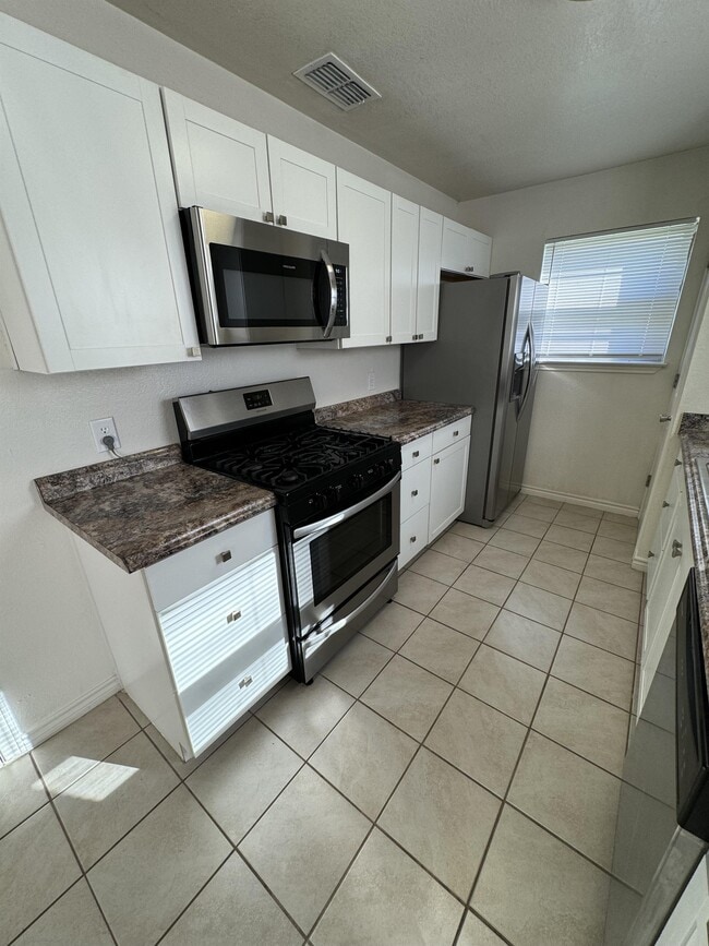 Building Photo - 1506 Jefferis Ave