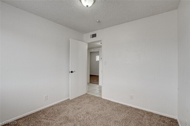 Building Photo - 6453 Bannock Way