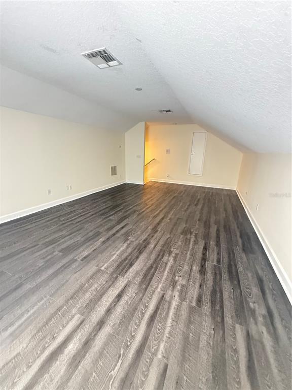 Building Photo - 10029 Chardonnay Dr