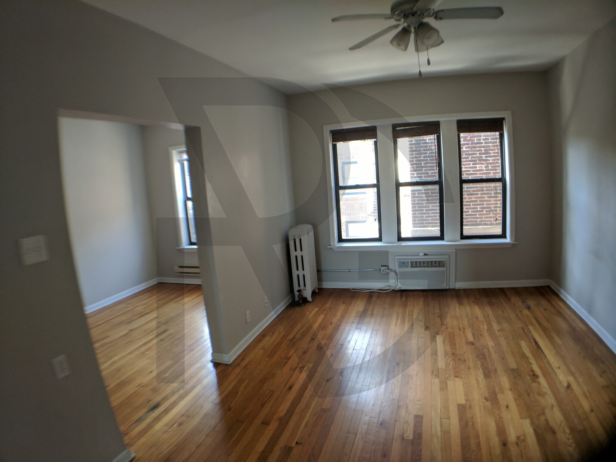 Building Photo - 736 W Addison St