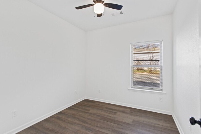 Building Photo - 1800 S Harrison St