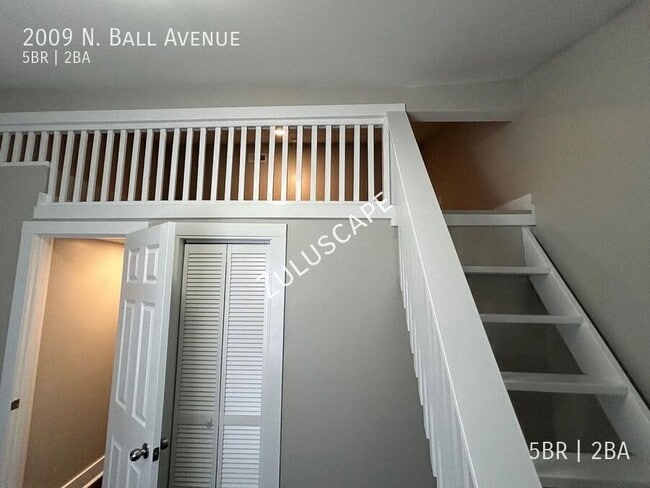 Building Photo - 2009 N Ball Ave