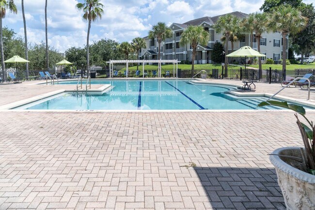 Building Photo - 4240 Summer Landing Dr