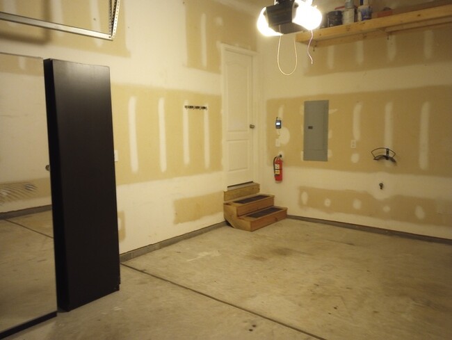 Building Photo - 8324 Tassel Ct